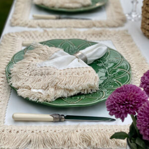 Homes&Seasons - Samornia White With Cream Fringes Placemats & Napkins Set of 4