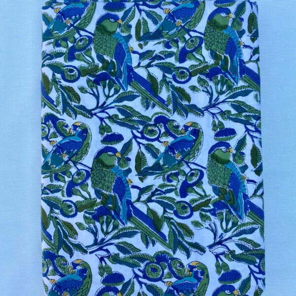 Homes&Seasons - Blue and Green Parrots on Beige on Blue Tablecloth