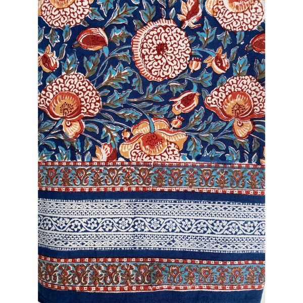 Homes&Seasons - Alice Cinnamon Flowers on Dark Blue Tablecloth