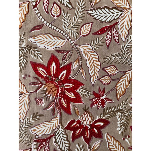 Homes&Seasons - Winter Leaves on Mink Tablecloth